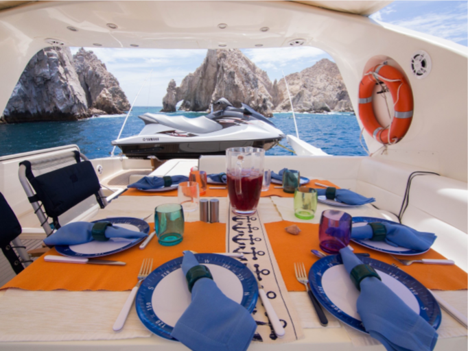 yates de lujo en cabo San Lucas